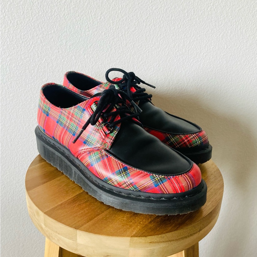 RARE ♥️ Vintage Celtic Dr. Martens Red Plaid Tartan Lace Up Shoes Platform Boots